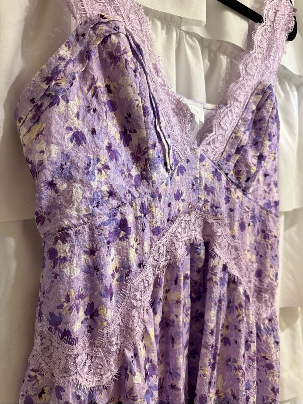 Lavender Floral Maxi Dress with Lace Trim - Picture 3 of 11